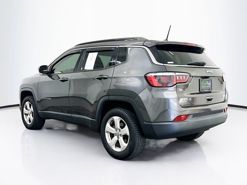 Used 2018 Jeep Compass Latitude w/ Popular Equipment Group AWD/4WD image 5