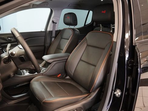 Certified 2023 GMC Acadia AT4 w/ Preferred Package image 3