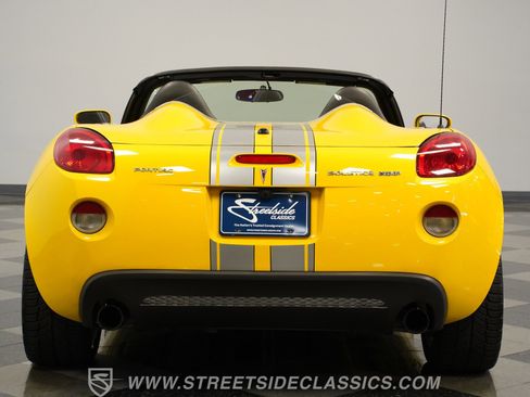 Used 2007 Pontiac Solstice GXP w/ Premium Package image 10