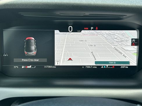 Used 2025 Land Rover Discovery Sport S image 30