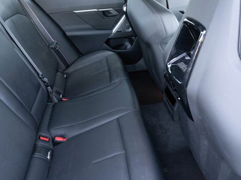 Used 2025 BMW M5 AWD/4WD image 36
