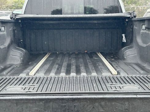 Used 2017 Nissan Titan PRO-4X w/ Pro-4x Convenience Package image 14