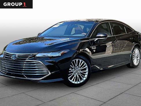 Used 2021 Toyota Avalon Limited FWD image 1