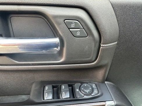 Used 2022 Chevrolet Silverado 2500 LT w/ Convenience Package image 12