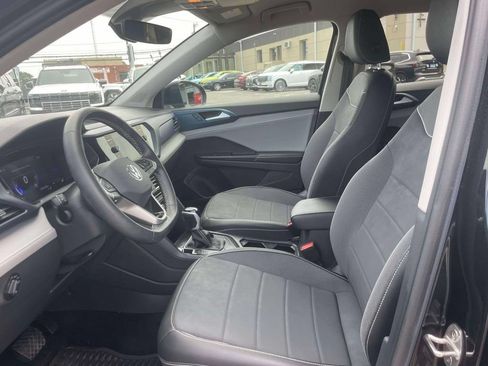 Used 2024 Volkswagen Taos SE AWD/4WD image 15