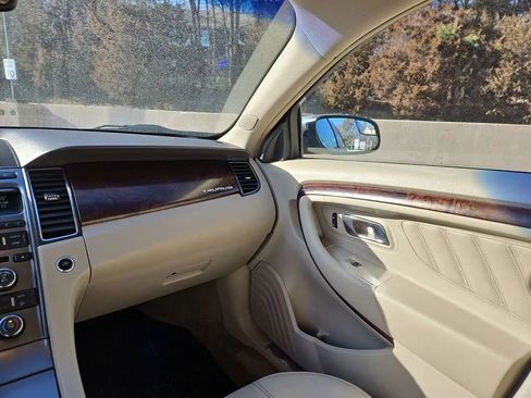 Used 2012 Ford Taurus Limited FWD image 15