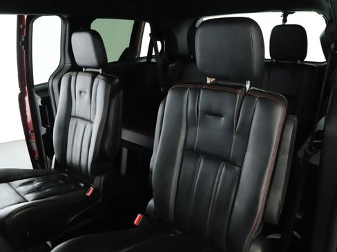 Used 2018 Dodge Grand Caravan GT image 5