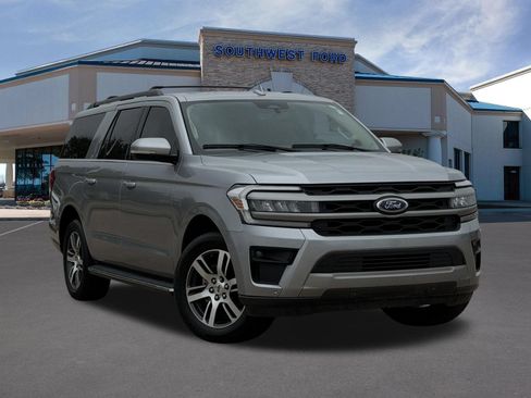 Used 2023 Ford Expedition Max XLT RWD image 1