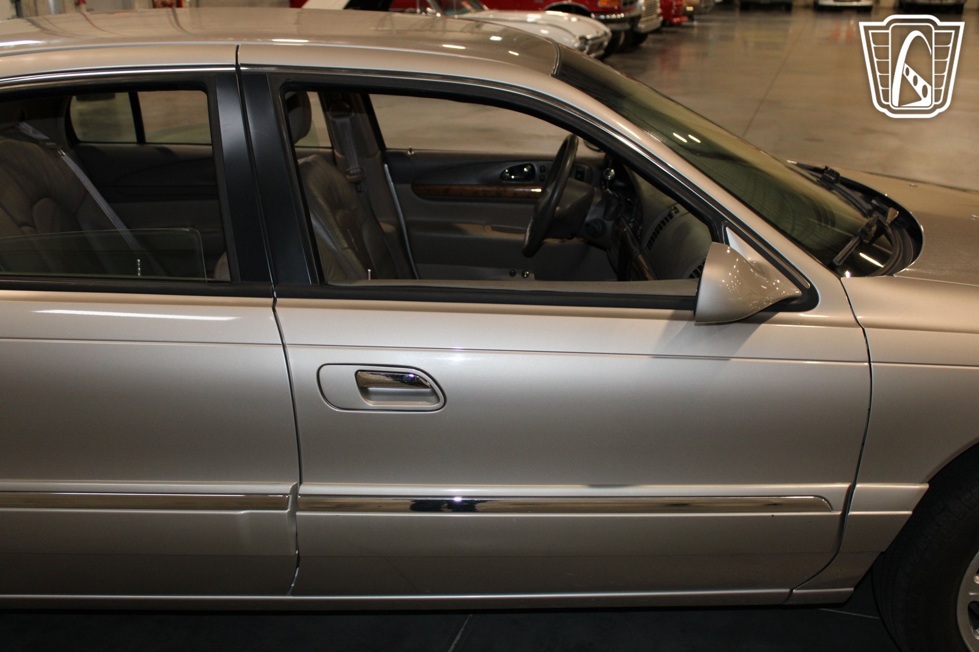 Used 1999 Lincoln Continental FWD image 33
