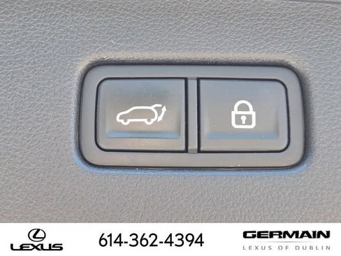 Used 2022 Genesis GV70 3.5T Sport AWD/4WD image 32