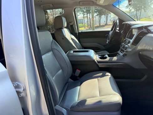 Used 2019 Chevrolet Tahoe LT image 17