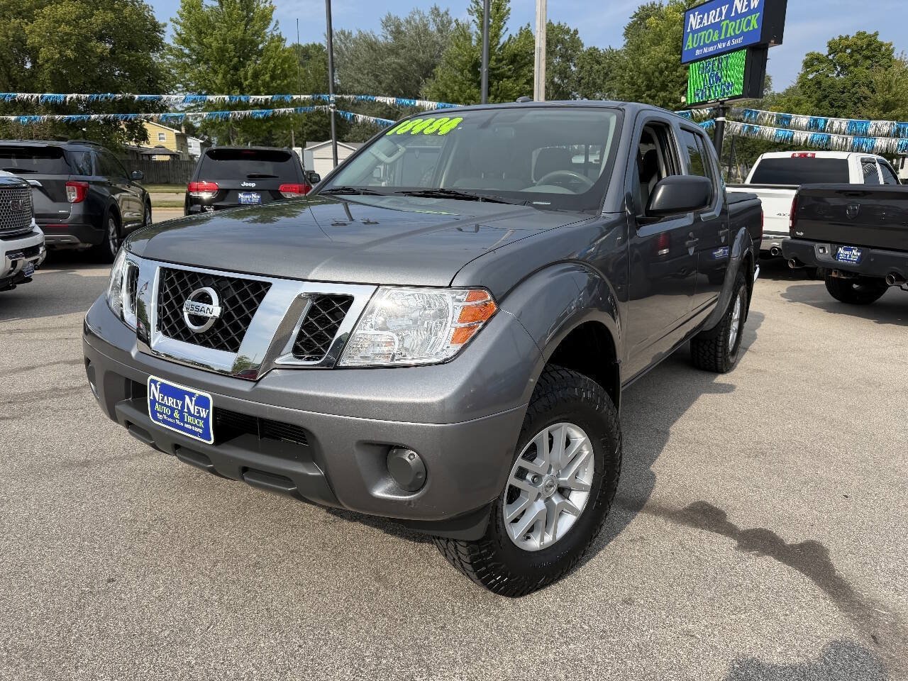 Used 2018 Nissan Frontier SV AWD/4WD image 1