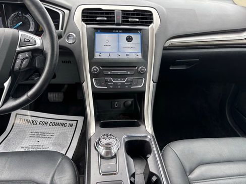 Used 2018 Ford Fusion SE w/ Equipment Group 602A FWD image 26