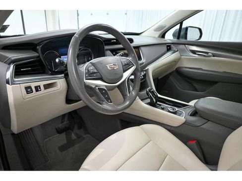Used 2022 Cadillac XT5 Premium Luxury image 9
