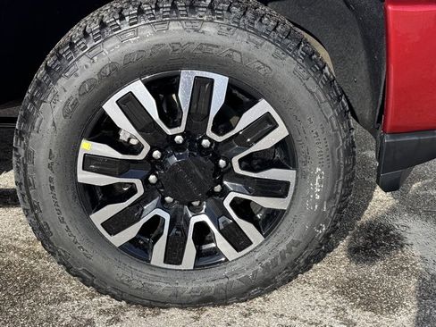 Used 2023 GMC Sierra 2500 Denali w/ Denali Ultimate Package image 2