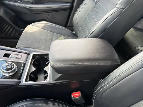 Used 2024 Mitsubishi Outlander SE AWD/4WD image 13