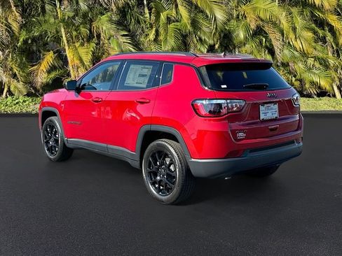 New 2026 Jeep Compass Latitude image 3