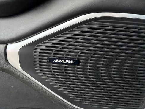 Used 2024 Jeep Wagoneer Series III w/ HD Trailer Tow Package image 37