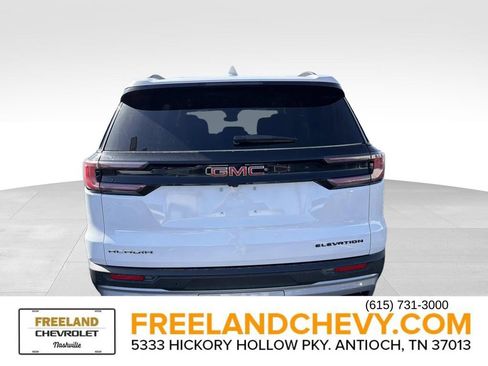 Used 2025 GMC Acadia Elevation image 3