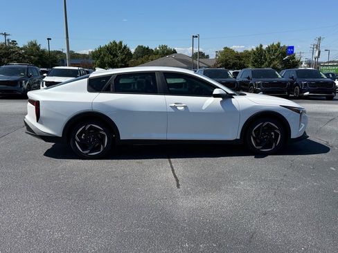 New 2025 Kia K4 EX image 2