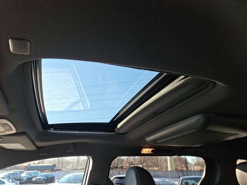 Used 2022 Toyota Sienna XSE w/ XSE Plus Package image 17