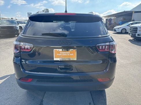 Certified 2023 Jeep Compass Latitude w/ Sun and Sound Group image 4