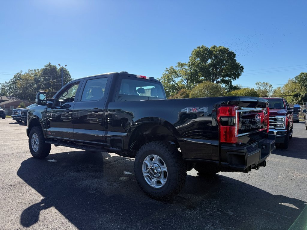 New 2027 Ford F350 XL w/ XL Off-Road 35" Tire Pakckage AWD/4WD image 4