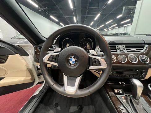 Used 2011 BMW Z4 sDrive30i image 45