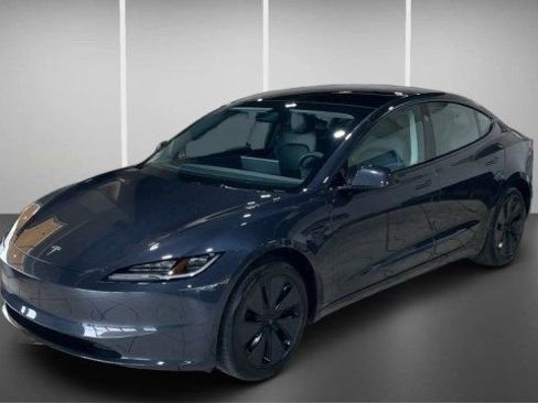 Used 2025 Tesla Model 3 Long Range image 3