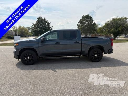 Used 2020 Chevrolet Silverado 1500 Custom w/ Custom Value Package AWD/4WD image 3