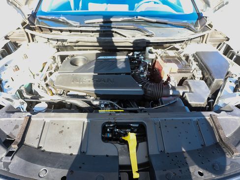 Used 2023 Nissan Rogue SV image 19