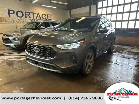 Used 2025 Ford Escape ST-Line Select image 1