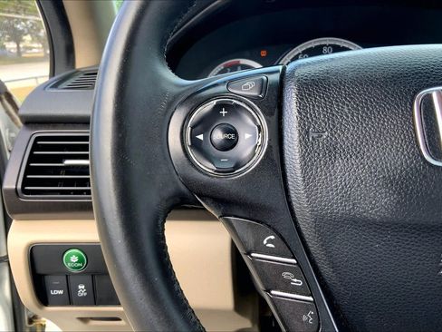Used 2015 Honda Accord EX-L image 23