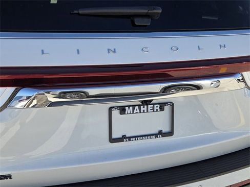 Used 2022 Lincoln Navigator Reserve image 13