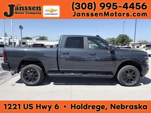 Used 2026 RAM 2500 Big Horn AWD/4WD image 1