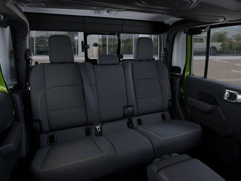 New 2025 Jeep Gladiator Sport image 15