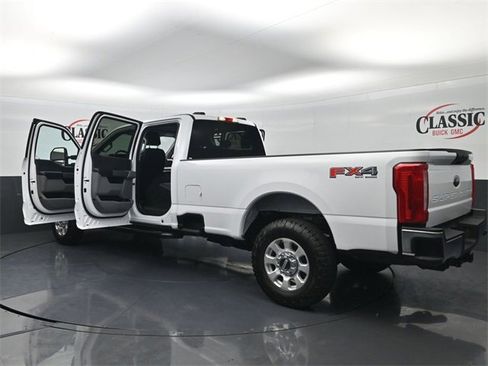 Used 2023 Ford F250 XLT w/ FX4 Off-Road Package image 33
