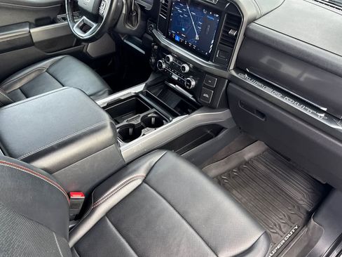 Certified 2024 Ford F250 Lariat w/ Chrome Package image 15