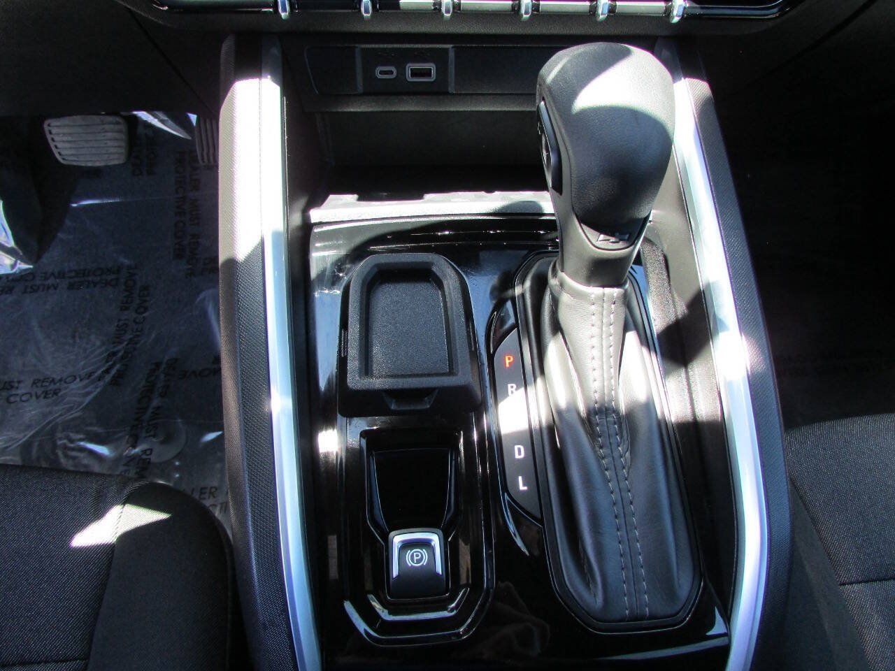 Used 2026 Chevrolet Colorado W/T w/ WT Custom Package RWD image 27