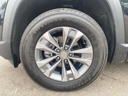 Used 2025 Chevrolet Equinox LT FWD image 32