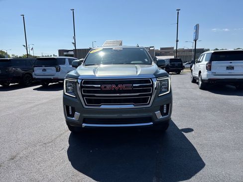 Used 2023 GMC Yukon SLT w/ SLT Premium Package AWD/4WD image 8