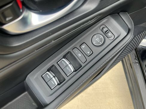 Used 2024 Honda Accord Sport image 11