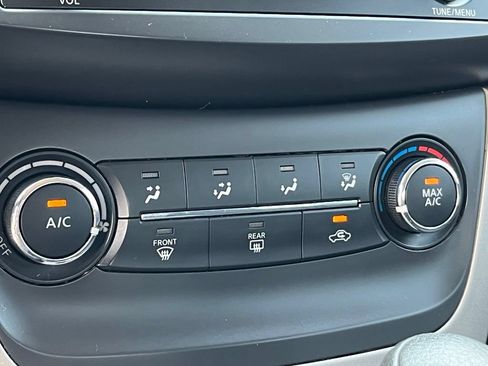 Used 2015 Nissan Sentra S FWD image 21