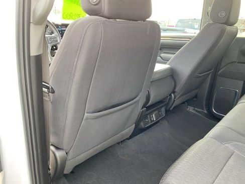 Used 2024 Chevrolet Silverado 1500 LT image 31