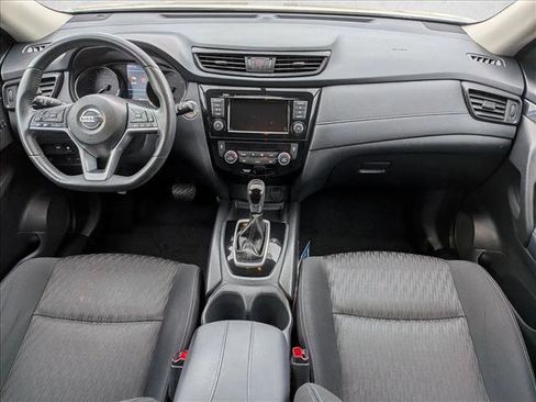 Used 2018 Nissan Rogue SV w/ Premium Package image 17