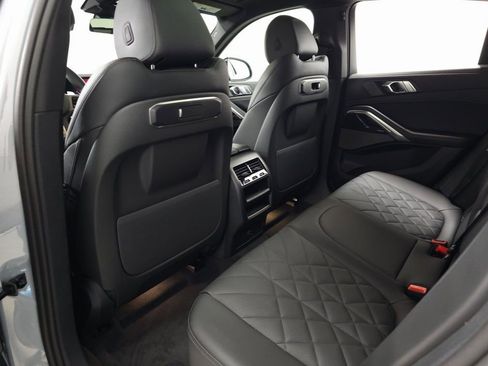 Used 2026 BMW X6 xDrive40i w/ Premium Package image 39