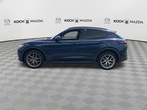 Used 2018 Alfa Romeo Stelvio Sport w/ Quick Order Package 22J Sport AWD/4WD image 4