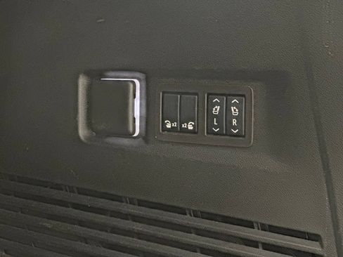 Used 2024 Chevrolet Tahoe RST w/ RST Performance Edition AWD/4WD image 14