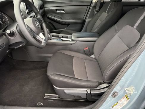 Used 2025 Nissan Sentra SV FWD image 30