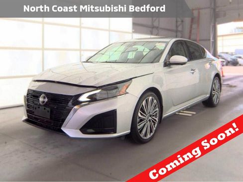 Used 2023 Nissan Altima 2.5 SL AWD/4WD image 1